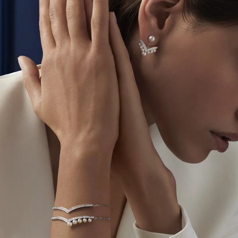 Chevron Pave Bracelet White Gold with Diamonds