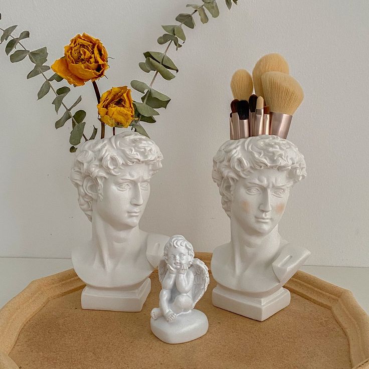 Nordic David Vase Multi-functional Decor Piece for Hydroponic Plants, Flower Arrangements, Makeup Brushes