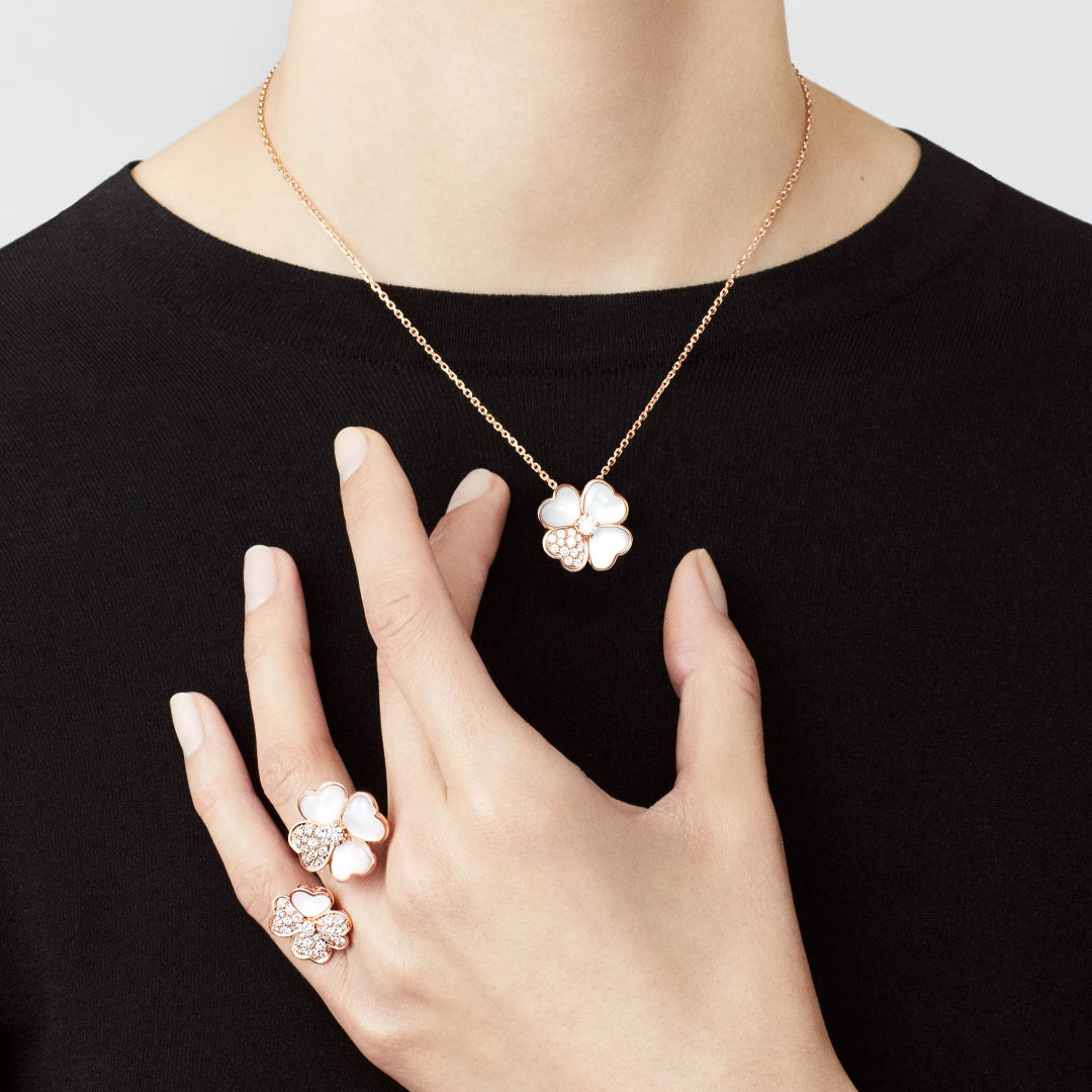 Clover Pendant Necklace Rose Gold with Diamonds