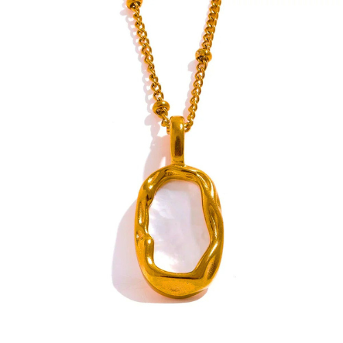 0 Shape ecklace