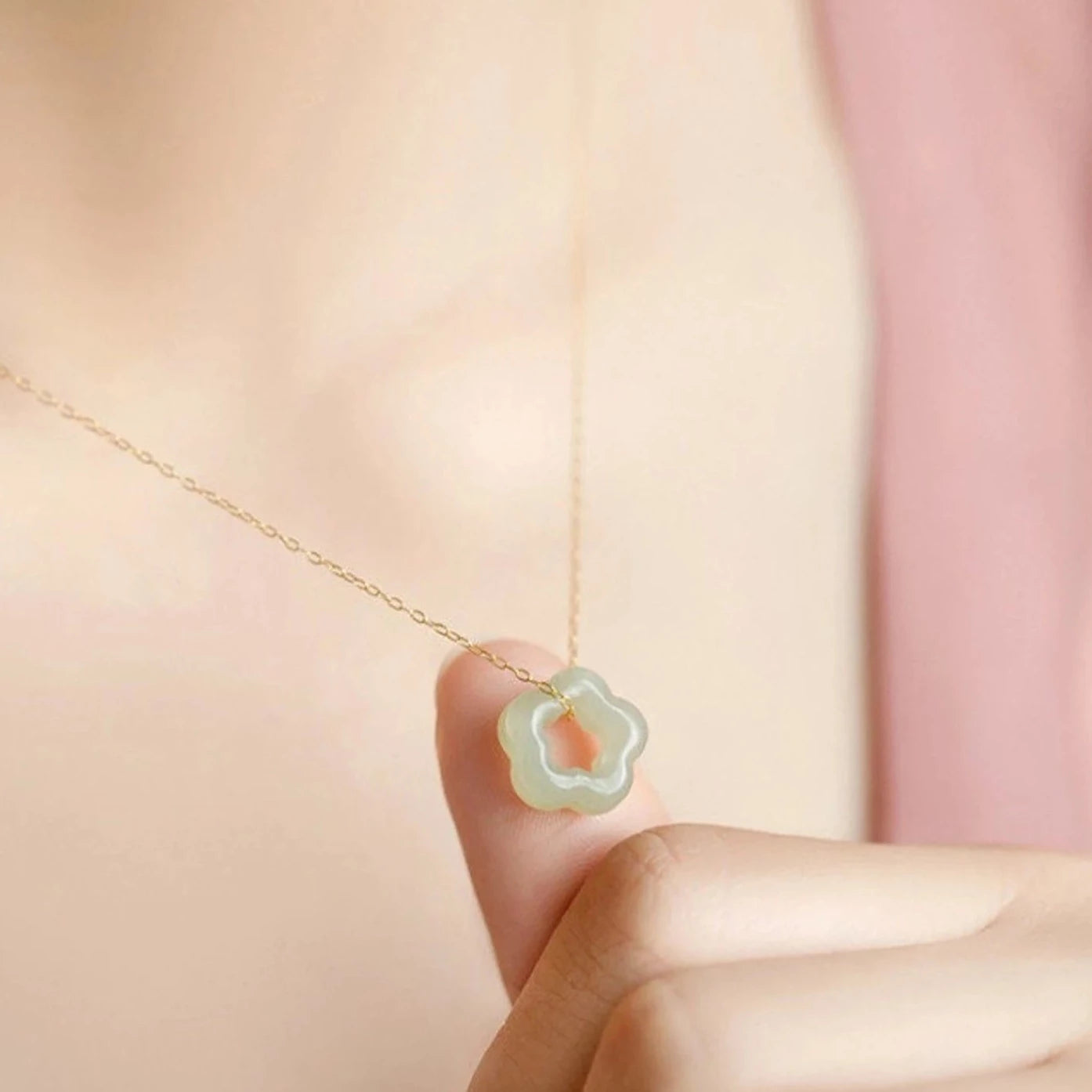 Dainty Jada Green Hetian Floral Pendant Necklace