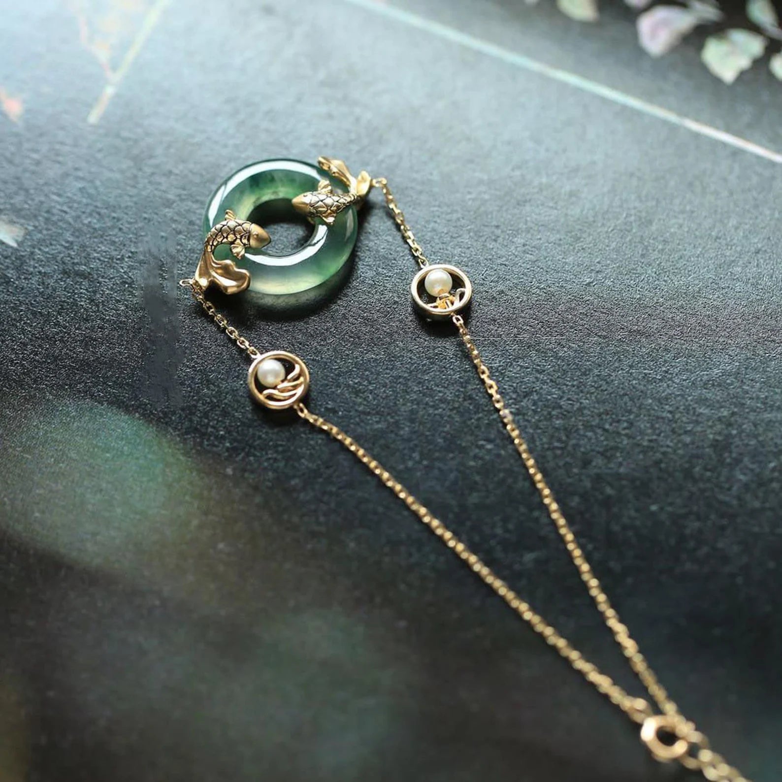 Women's Retro Koi Pearl Jade Bracelet
