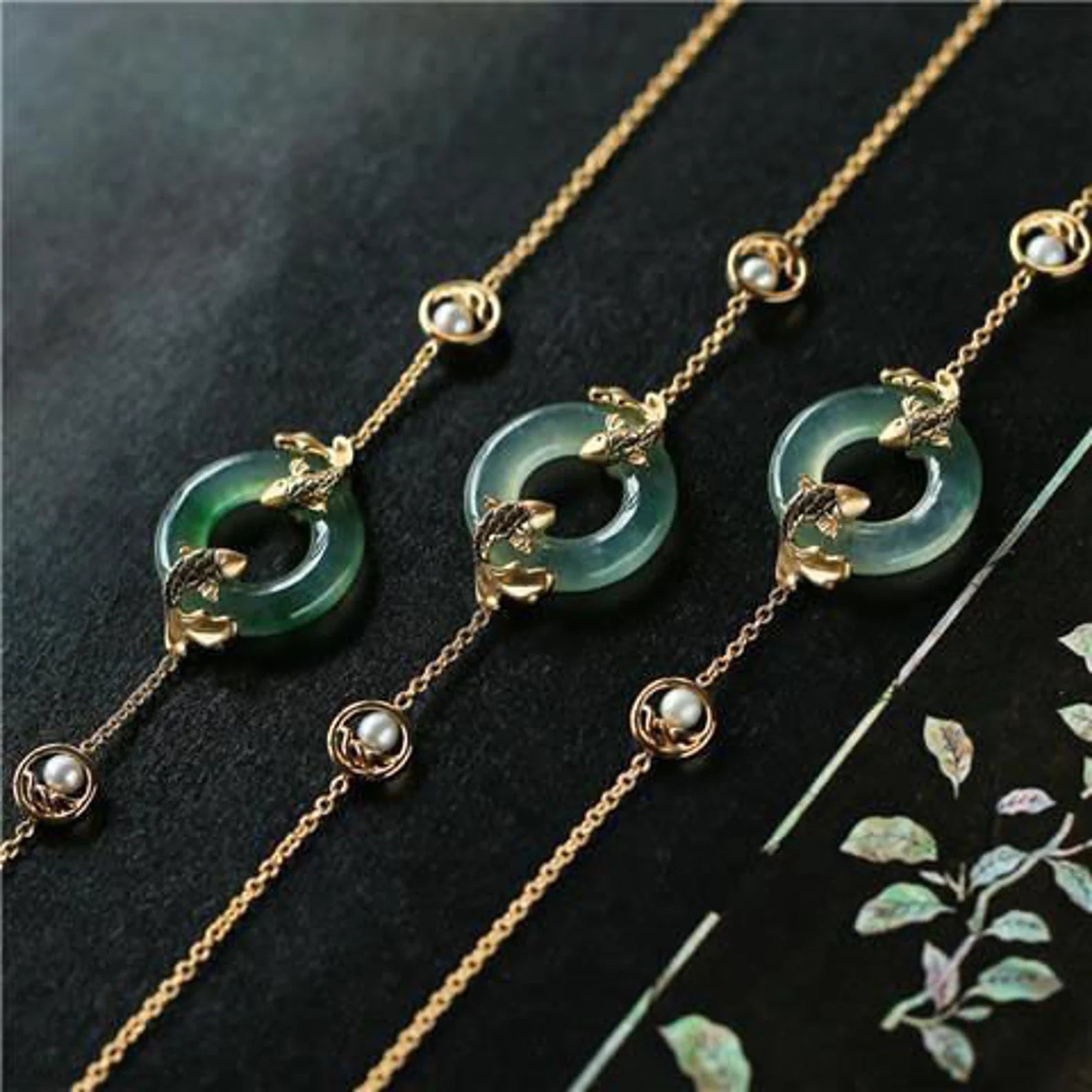 Women's Retro Koi Pearl Jade Bracelet