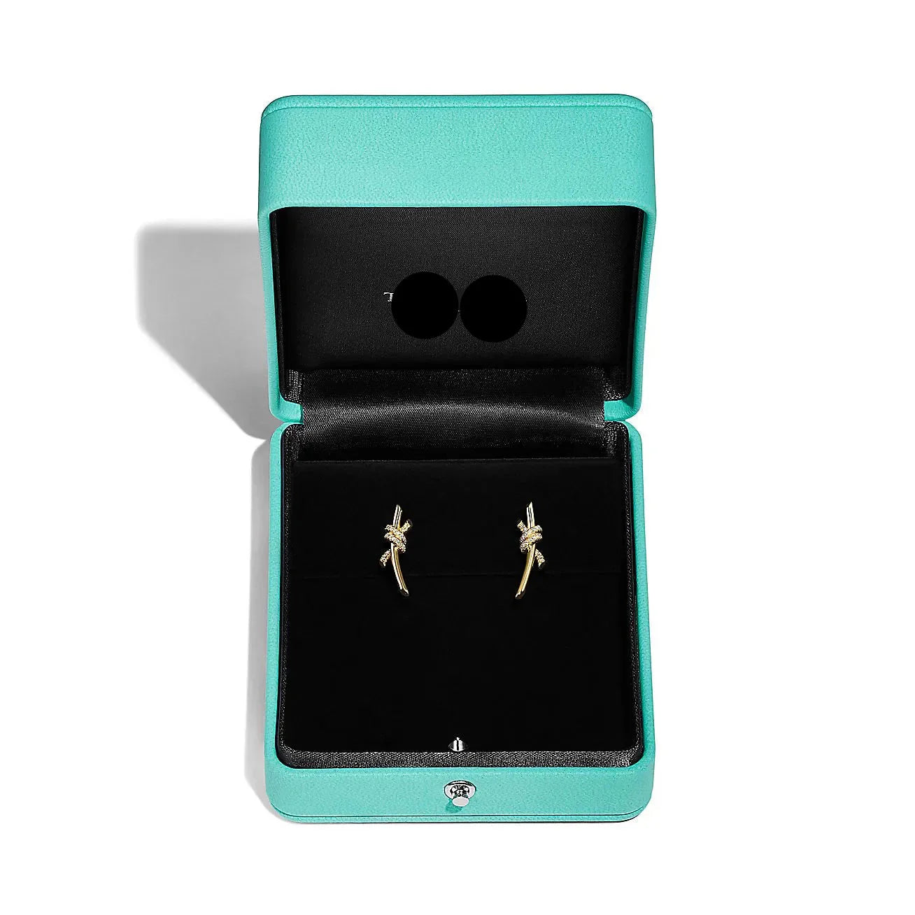 Knot Earrings in Yellow Gold with Diamonds