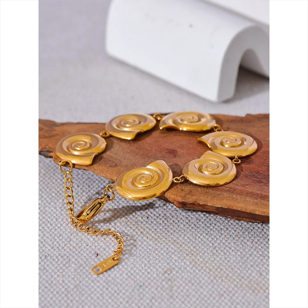 Shell Chain Drop Necklace