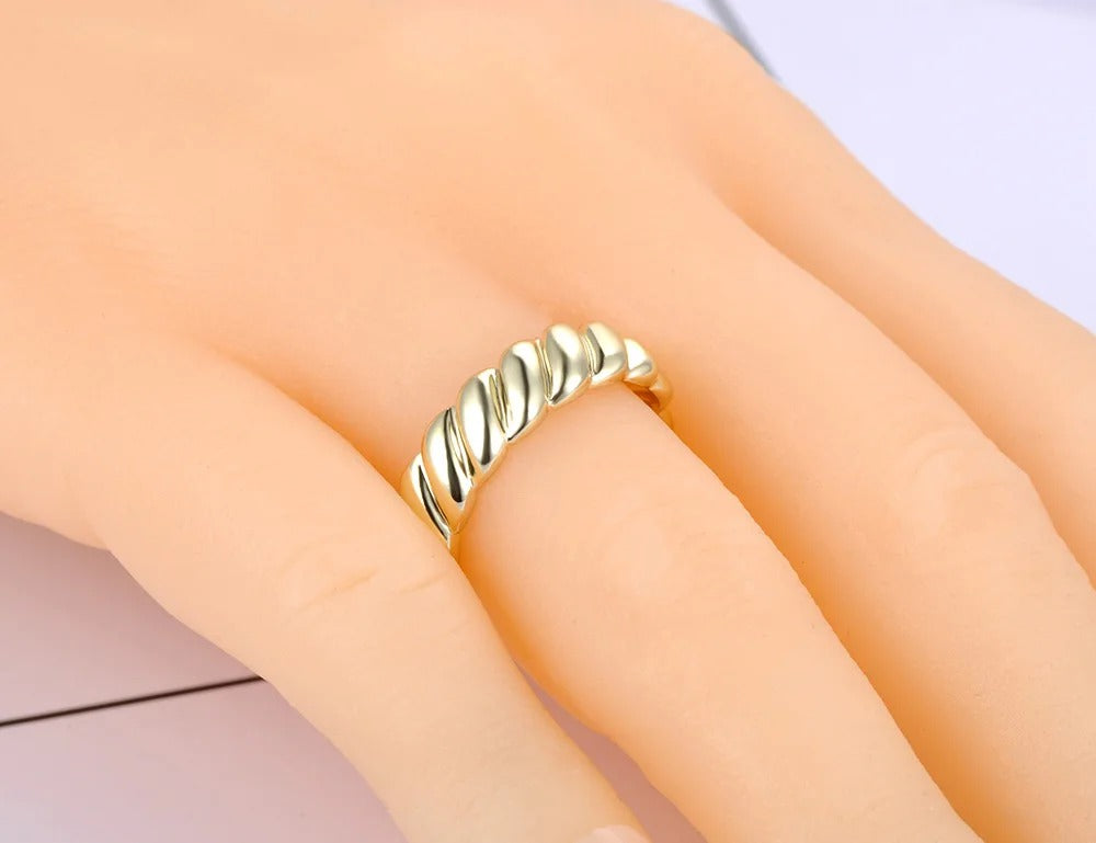 Crew Ring