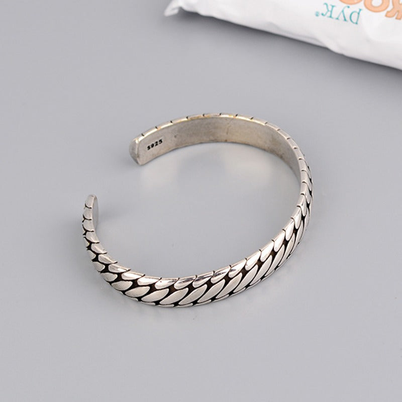 Geometric Oval Pattern cuff