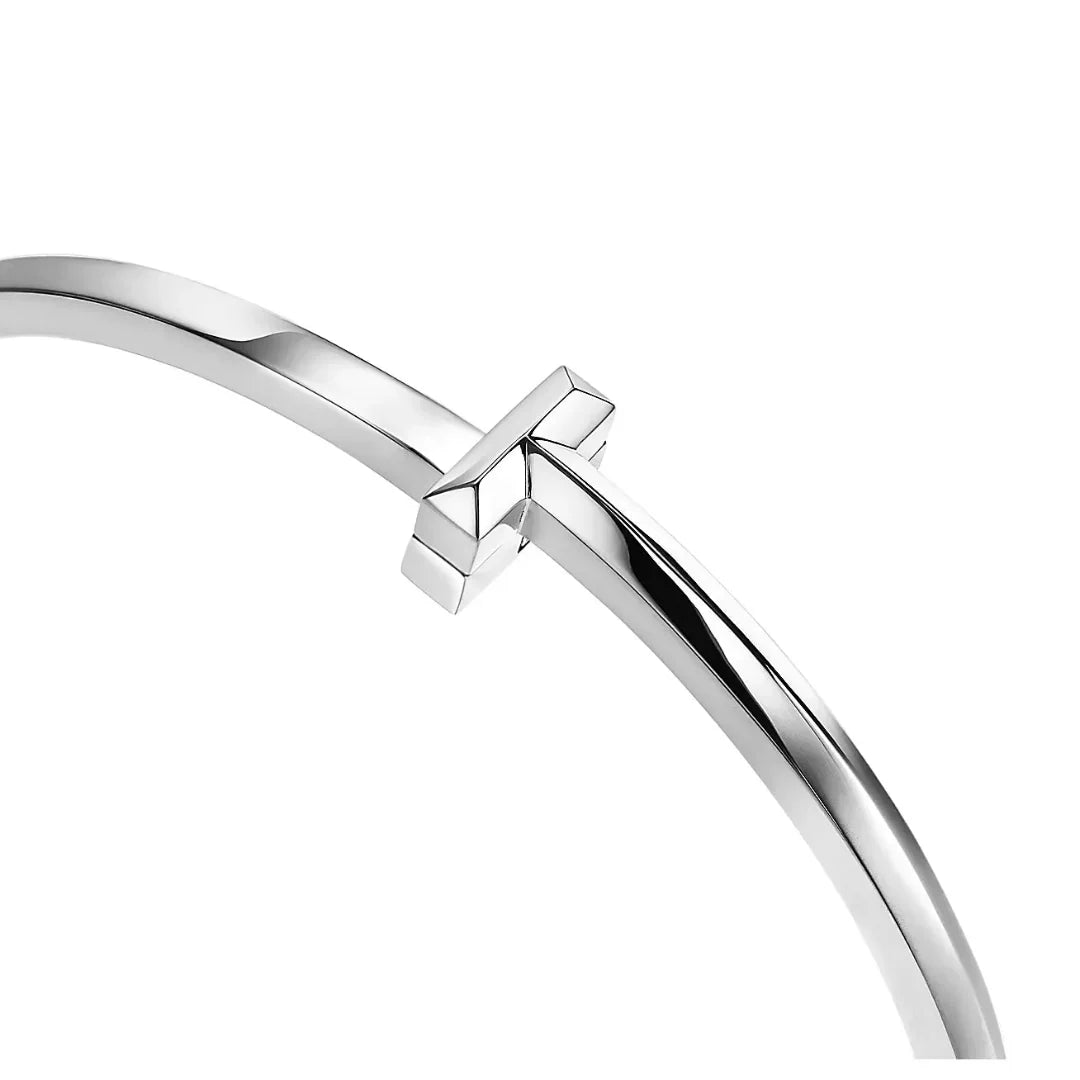 T1 Narrow Hinged Bangle White Gold