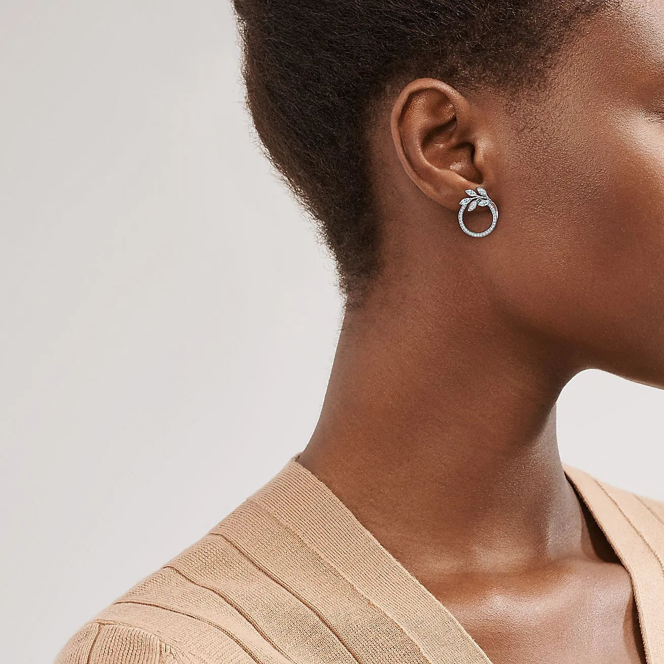 Victoria Vine Circle Platinum With Diamonds Earrings